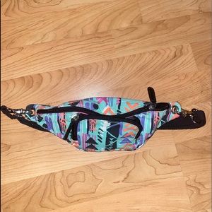Multicolored fanny pack